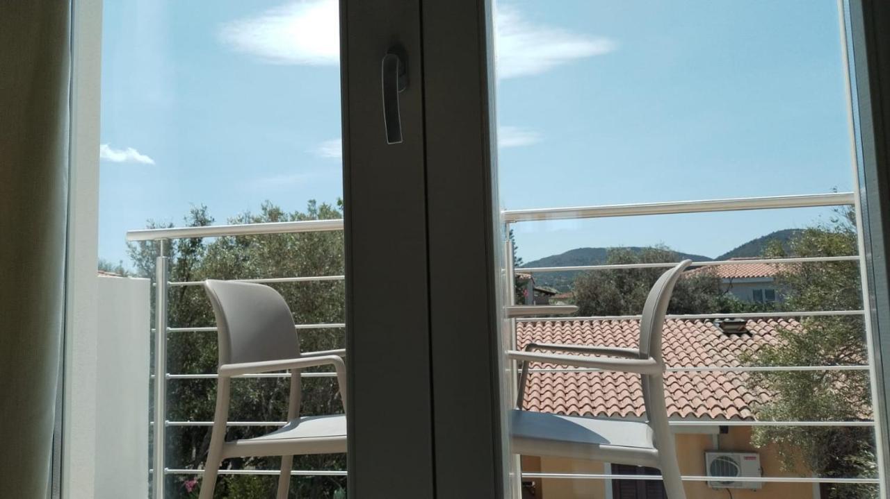 Villa Est San Teodoro  Exterior photo